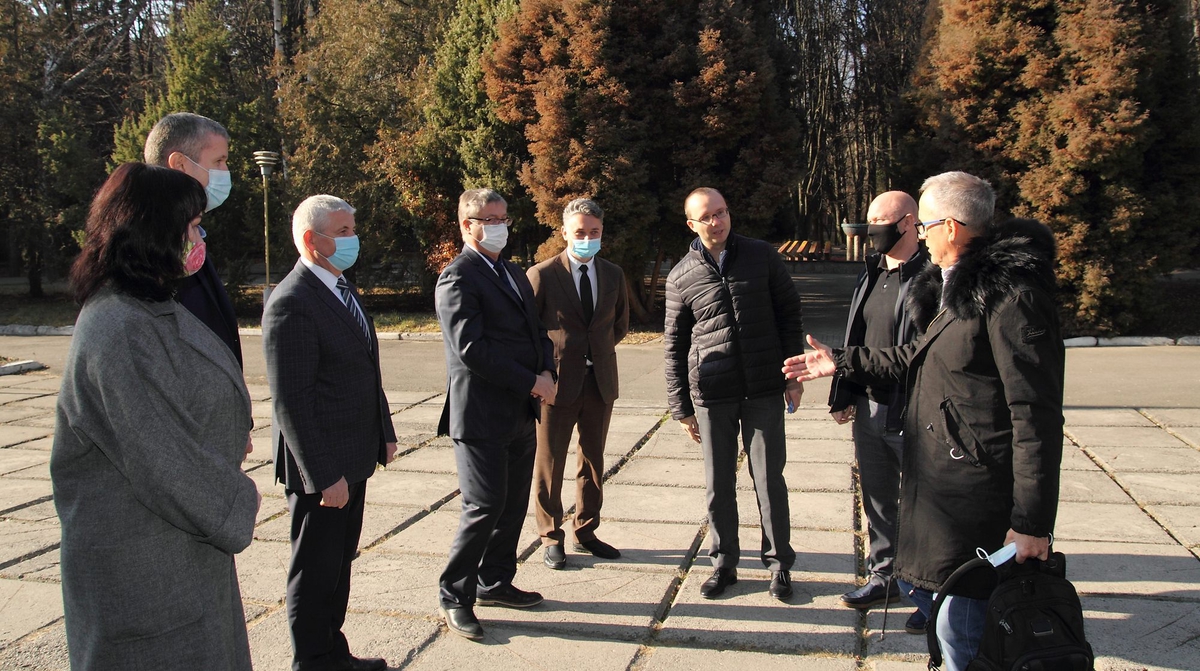 Компанія "F&B Management"